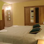 Apartament Raz Dwa Trzy